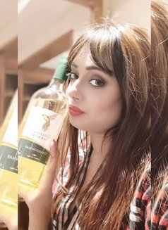 🆂🆄🅽🅰🆈🅽🅰 HONEST FEMININE COURTESAN - Transsexual எஸ்கார்ட் in Kolkata Photo 6 of 30