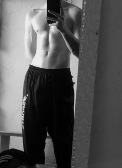 Big Guy - Male এস্কর্ট in Kolkata Photo 6 of 6