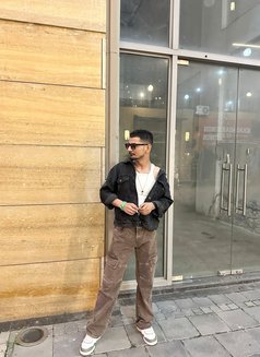 G Star - Male मसाज in Mumbai Photo 2 of 2