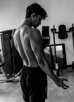 Aryan - Male escort in Lucknow Photo 3 of 3