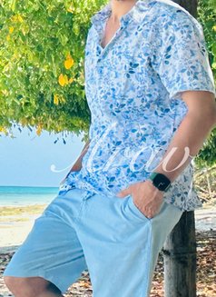 Arav - Male escort in Bangalore Photo 2 of 4