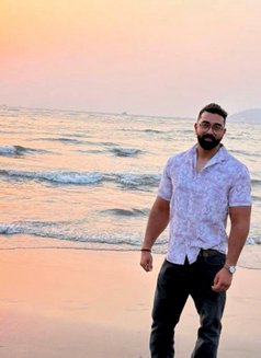 Itsmeshadu - Male escort in New Delhi Photo 3 of 3