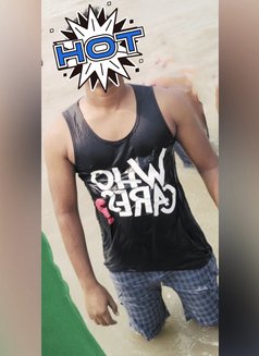 Roni - Male escort in Kolkata Photo 1 of 3