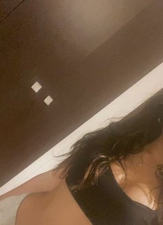 Jenny Dsilva - escort in Mumbai Photo 2 of 6