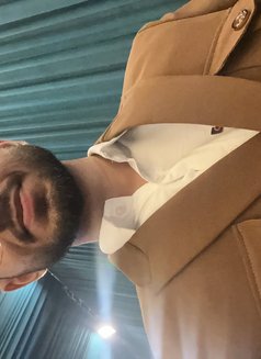 Harry - Male escort in New Delhi Photo 2 of 2