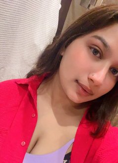 Roshni - escort in Lucknow Photo 1 of 5