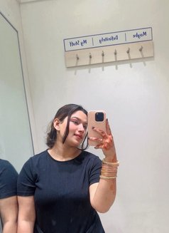 Roshni - escort in Lucknow Photo 4 of 5