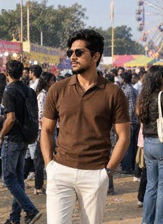 Karan - Male escort in New Delhi Photo 1 of 3