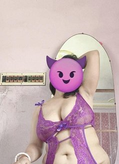 Madhuri Bhabhi - escort in Kolkata Photo 2 of 4
