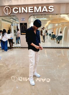 Shaaz Real Meet & Cam - Male escort in Mumbai Photo 1 of 4
