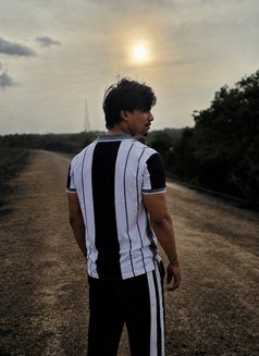 Shaaz Real Meet & Cam - Male escort in Mumbai Photo 3 of 4