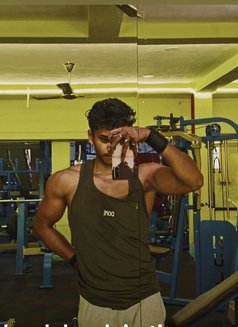 Arup Samanta - Male এস্কর্ট in Kolkata Photo 2 of 4