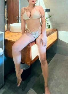 Jessica - escort in Surat Photo 5 of 7