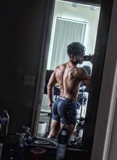 Vickyroy - Male escort in Mumbai Photo 1 of 2