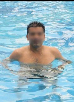 Zeus - Male escort in Bangalore Photo 1 of 4