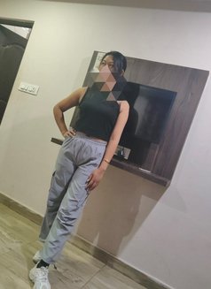 Nandani Real & Cam - एस्कॉर्ट in Bangalore Photo 1 of 8