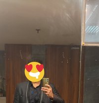 Rishabh - Male எஸ்கார்ட் in Noida