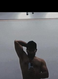 The Muscular Gentleman - Male escort in Jaipur Photo 6 of 10