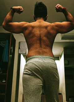 The Muscular Gentleman - Male escort in Jaipur Photo 8 of 10