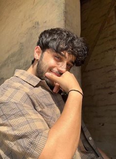 Sid - Male escort in Kolkata Photo 1 of 1