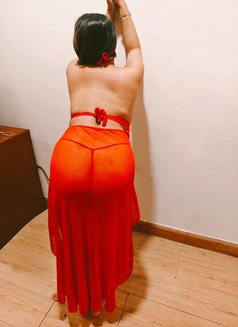 Cherry 94 - escort in Kolkata Photo 1 of 10