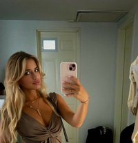 Emily - escort in New Delhi