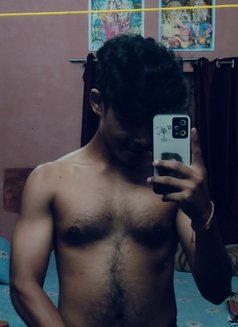 Kitkat Stright - Male escort in Bangalore Photo 4 of 4