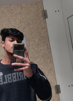 Aryan - Male எஸ்கார்ட் in Bhopal Photo 2 of 3