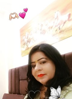 Kavya - adult performer in New Delhi Photo 1 of 7