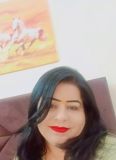 Kavya - adult performer in New Delhi Photo 4 of 7