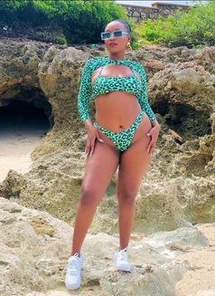 Alicia - escort in Bangalore Photo 3 of 5