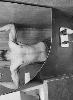 Kabir - Male escort in New Delhi Photo 6 of 7