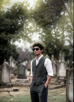 LITTLE_BIGBULL - Male escort in Kolkata Photo 5 of 6