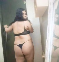 Banigurung - Transsexual साथी in New Delhi
