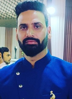 Kabir (Wild Hunter) - Male ম্যাসেজ in New Delhi Photo 1 of 8