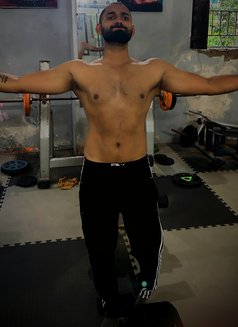 Vipin - Male escort in Noida Photo 5 of 5