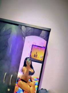 Bong Girl for fun with Cam service - एस्कॉर्ट in Bangalore Photo 4 of 6