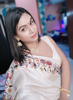 Bong Girl for fun with Cam service - एस्कॉर्ट in Bangalore Photo 2 of 6