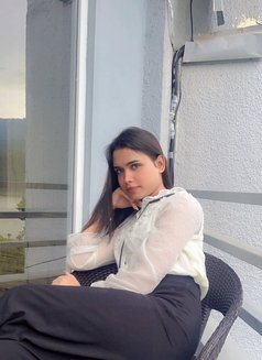 Miss Daisy - escort in Noida Photo 2 of 11