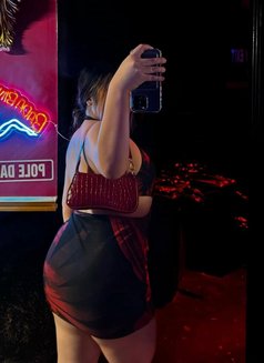 Mary - escort in Agra Photo 1 of 2