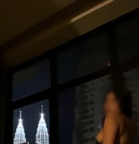 Nidhi - एस्कॉर्ट in Bangalore