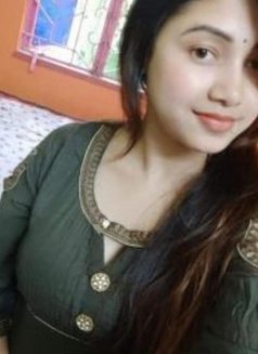 Akr - एस्कॉर्ट in Bangalore Photo 1 of 2