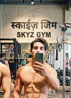 Aryanfun4u - Male escort in Mumbai Photo 7 of 8