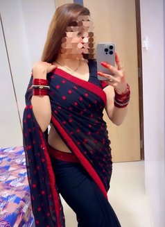 ЁЯжЛя╕Пя╕Пя╕ПCam Session & ЁЯеА Reel MeetЁЯлЕЁЯП╗ - рдПрд╕реНрдХреЙрд░реНрдЯ in Mumbai Photo 1 of 5