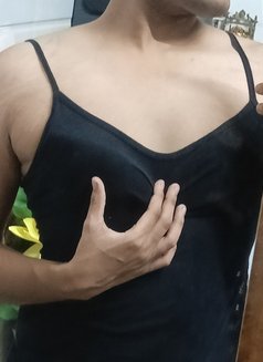 Shivii - Transsexual escort in New Delhi Photo 5 of 8