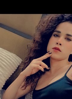 Diksha - Transsexual escort in New Delhi Photo 1 of 6