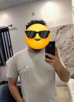 Raaj - Male एस्कॉर्ट in Mumbai Photo 2 of 5