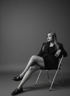 Reshmi kolkata & Outstation service - ఎస్కార్ట్ in Kolkata Photo 9 of 19