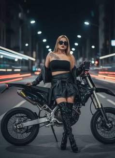 Reshmi kolkata & Outstation service - ఎస్కార్ట్ in Kolkata Photo 15 of 19