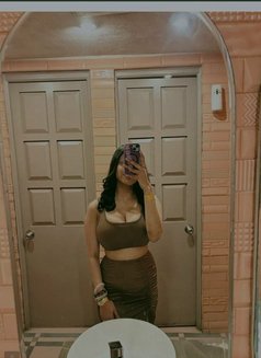 Priya Cam Show Real Meeting 24/7 - எஸ்கார்ட் in Bangalore Photo 1 of 2